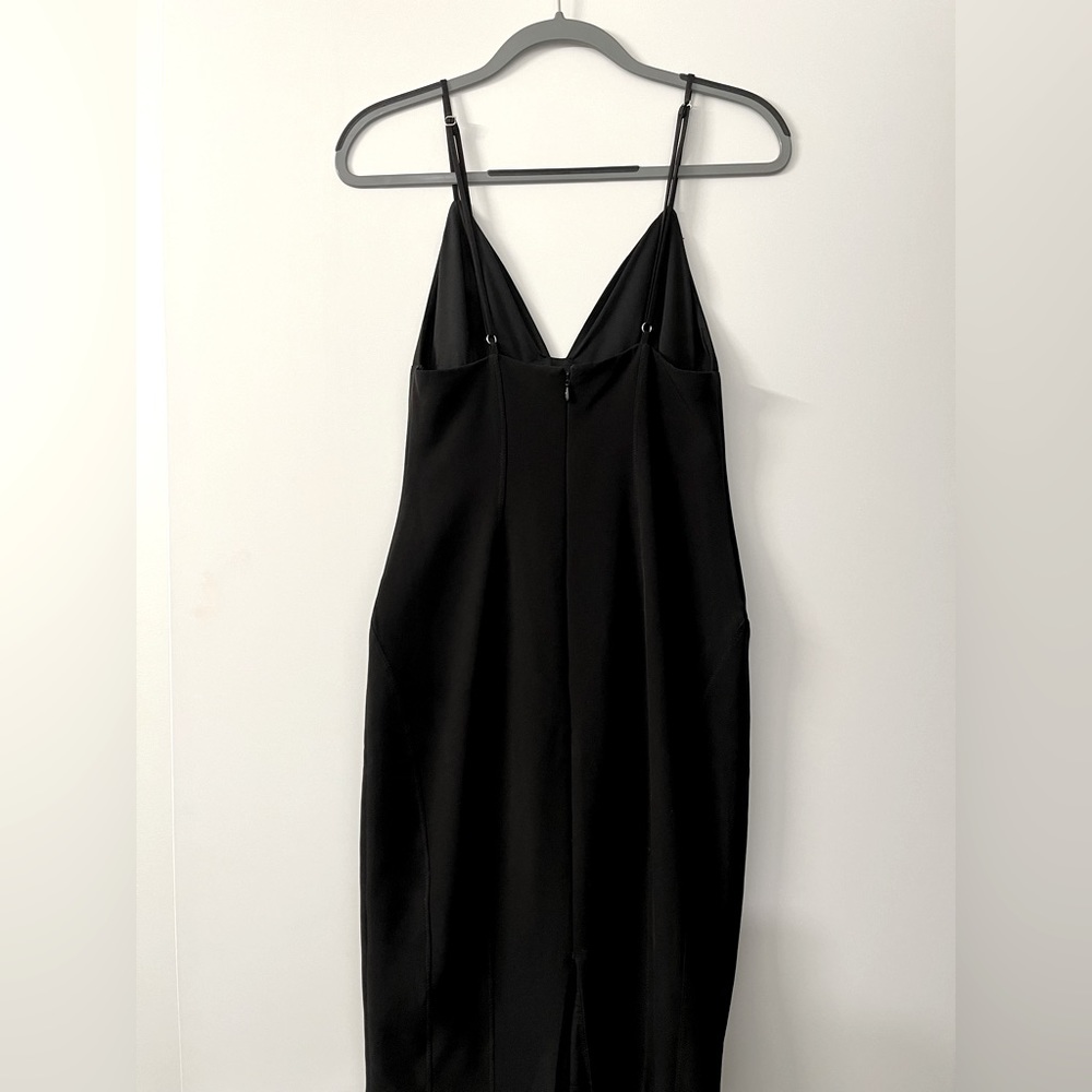 Black bodycon dress